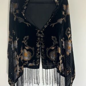 Elegant Black Floral Shawl with Fringe